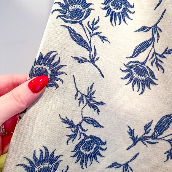 Tory Burch SZ 4 White With Blue Florals A Line Skirt! - Picture 9 of 10